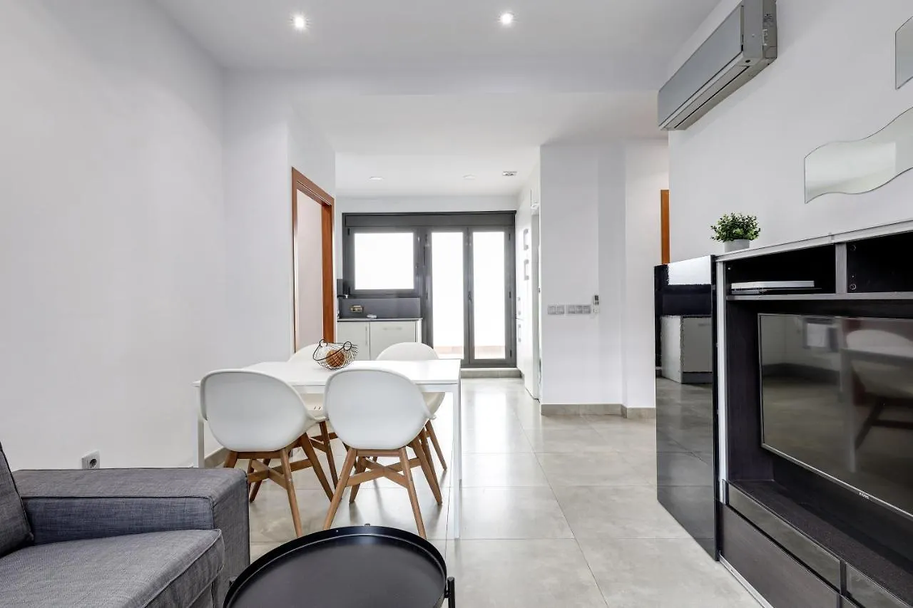 Urban Flats Vallirana Barcelona 0*,